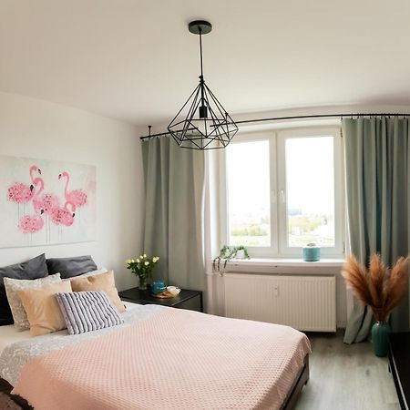 Piotrapartments - Daleka Cozy Train&Airport Apartment Warsawa Bagian luar foto