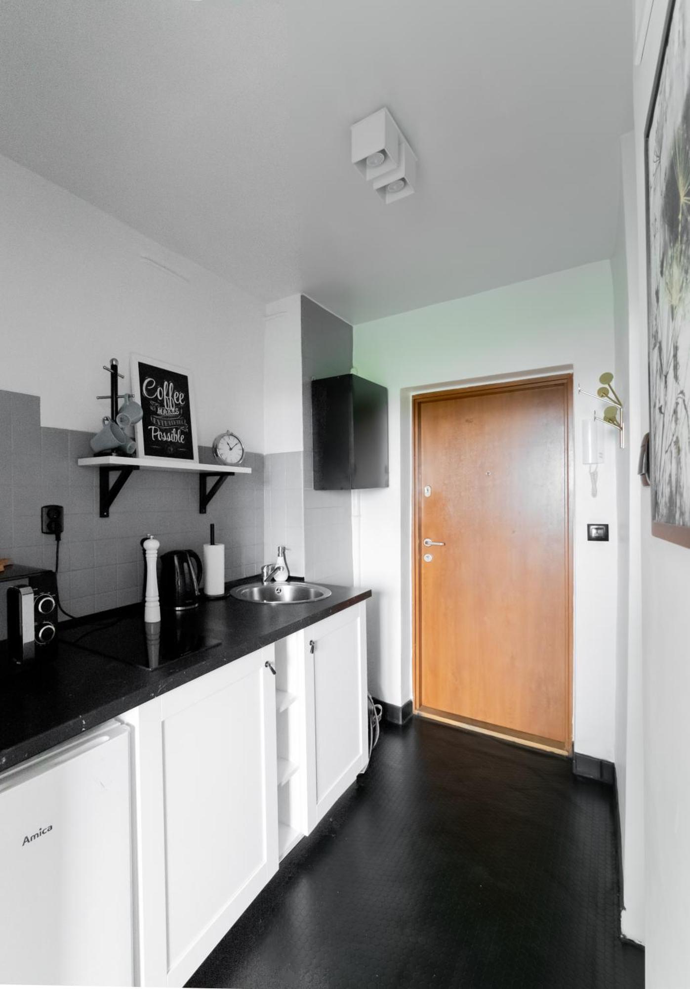 Piotrapartments - Daleka Cozy Train&Airport Apartment Warsawa Bagian luar foto