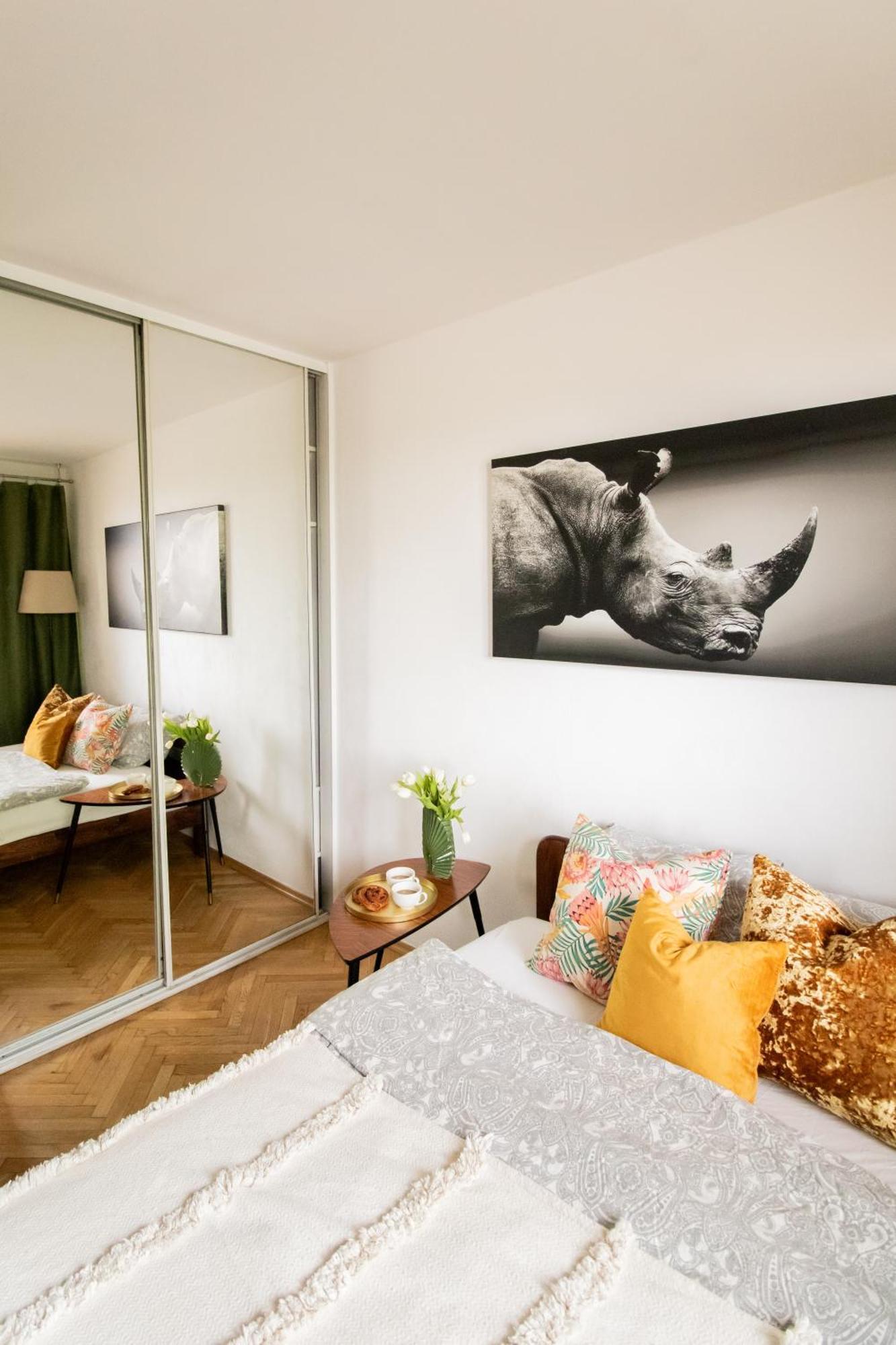Piotrapartments - Daleka Cozy Train&Airport Apartment Warsawa Bagian luar foto
